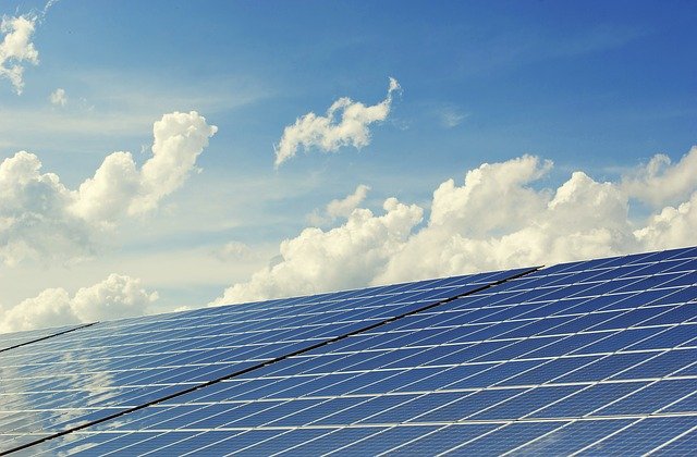 太陽光発電で事業再構築補助金を利用する上で抑えるべきポイントや採択されやすいポイントとは